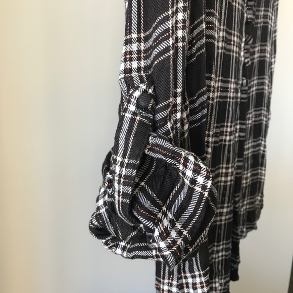Lord + Taylor Plaid button up blouse Small - Picture 7 of 7
